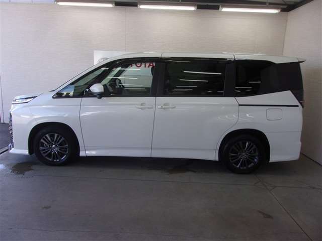 ご購入後も安心のトヨタロングラン保証付きです。別途有償にて選べる延長保証（＋1年、＋2年）もお選びいただけます。詳しくは販売店スタッフまでおたずねください。