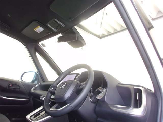 見通しのよいすっきりとした視界で、誰でも運転しやすいです。運転のしやすさは疲れにくさにも繋がりますよ♪