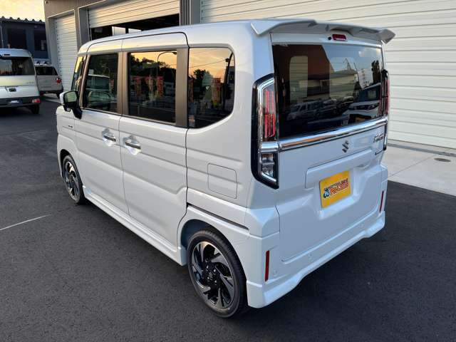 人気の登録済・届出済未使用車やおすすめ中古車を展示中！！各社メーカーの人気の軽自動車・小型車・普通車・大型車まで高須自動車にお任せ下さい！！日々新しい展示車両が続々入荷中です！！