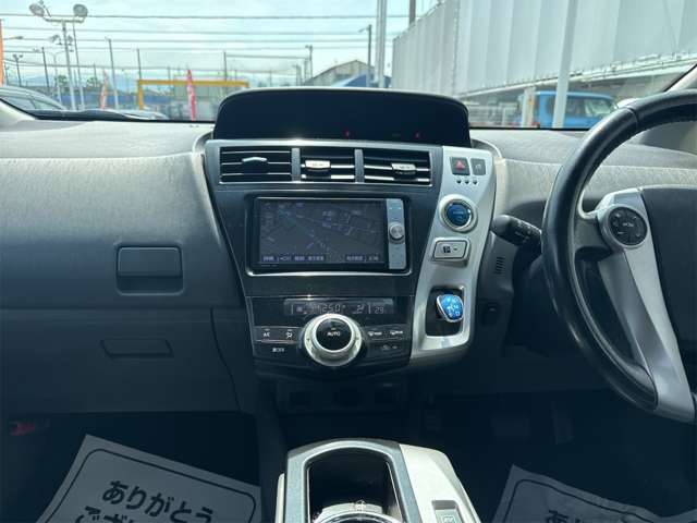 お車にてご来店の方は国道129号線上溝バイパス入り口を上溝駅方向へ400メートル位先、右側の大展示場になります。電車でご来店の方はJR相模線番田駅よりお電話頂ければ、お迎えに参ります。