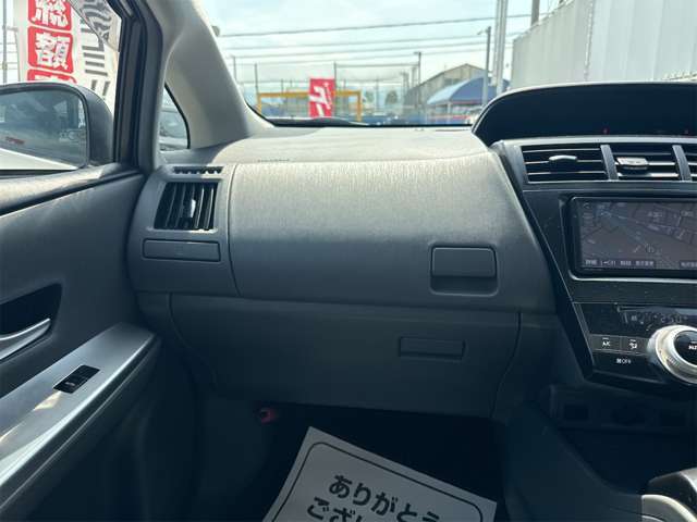 入庫車は中古車のプロが徹底したチェックにより不具合点が無いか検査します。安全の確保が不十分な箇所は調整・交換・補充・修理等の整備を実施しご納車いたします。