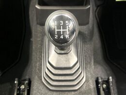 【フロア6速MT】走りの6速MT！！スポーティーな走行をお楽しみいただけます♪