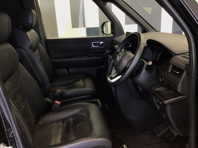 車内は徹底的にクリーニングされているので、快適にお乗りいただけます。