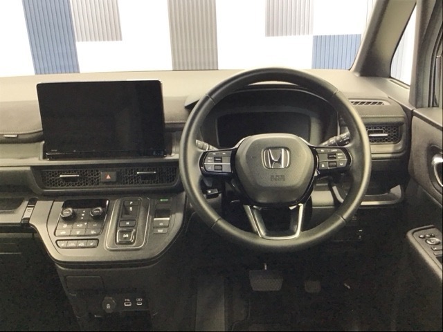 運転しやすいインパネ周りです！見やすいレイアウトで快適なドライブをサポートします！