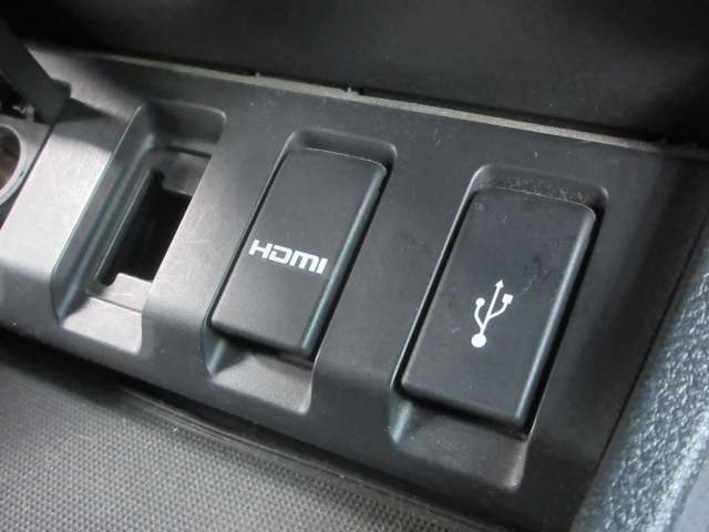 ★USB・HDMI接続ジャックが装備されております。