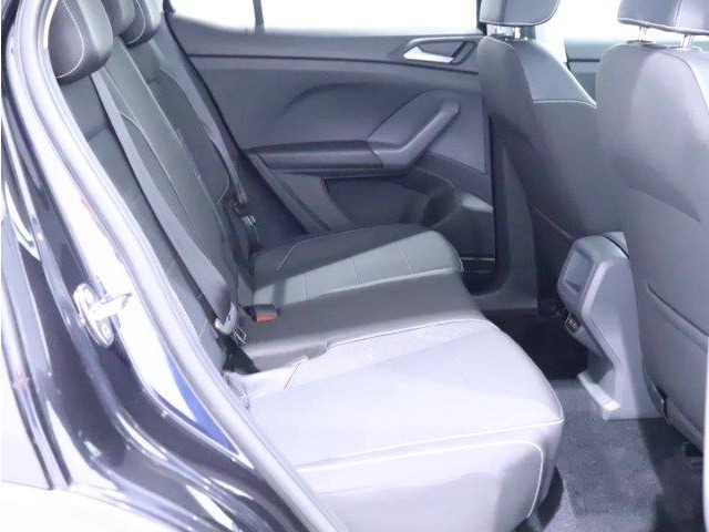ご購入後にトラブルが発生した場合、全国のVolkswagen正規ディーラーにご入庫頂けます。