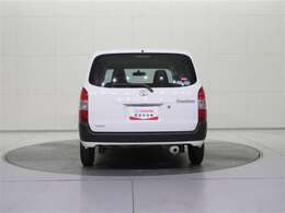 全国トヨタディーラーの中でも数少ない、トヨタ認定検査員が1台ずつ内外装をチェック。