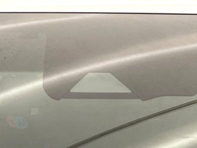【トヨタセーフティセンス】走行中に前方の車両等を認識し、衝突しそうな時は警報とブレーキで衝突回避と被害軽減をアシスト。より安全にドライブをお楽しみいただけます。