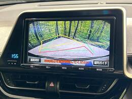 【バックカメラ】駐車時に後方がリアルタイム映像で確認できます。大型商業施設や立体駐車場での駐車時や、夜間のバック時に大活躍！運転スキルに関わらず、今や必須となった装備のひとつです！