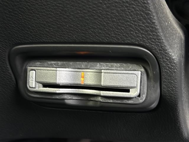 【　ETC　】今やカーライフにおける重要性はナビにも匹敵するのではないでしょうか。セットアップを行うことで利用可能になります。