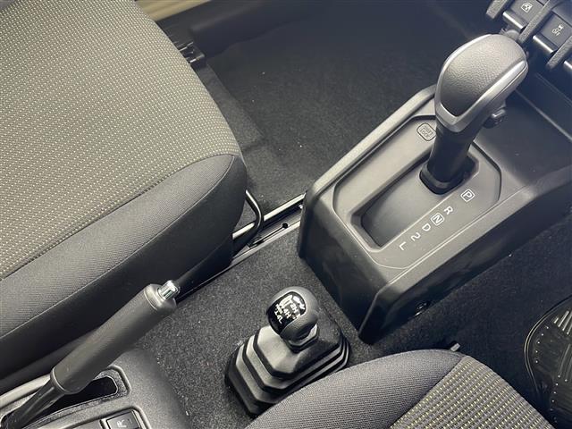 店舗にて現車の確認もいただけますので、お電話で在庫のご確認の上是非ご来店くださいませ！！！
