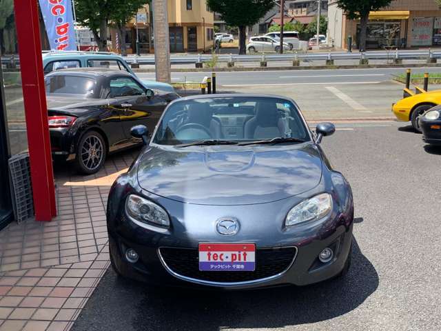 ご安心ください。全販売車両が法定点検もしくは車検24カ月点検の整備を行った上でご納車させて頂きます！道路交通法に基き、細かな部分まで詳細に整備致します！