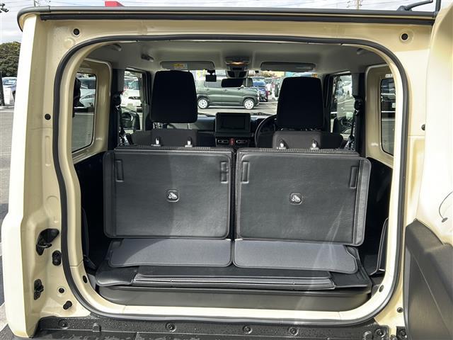 【トランク・ラゲッジスペース】広々としたスペースを確保できるので、たくさん荷物を積むことができます！！