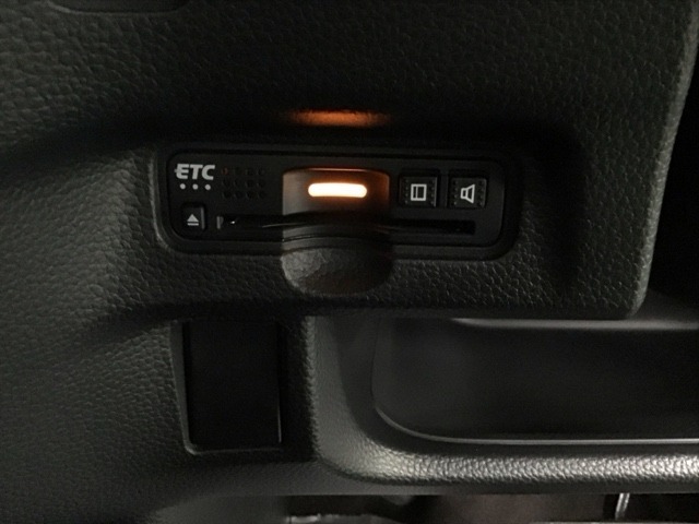 ETC付いてます。ETCが使用可能な道路通行料はキャッシュレスでスマートに走行できます。再セットアップして納車致します