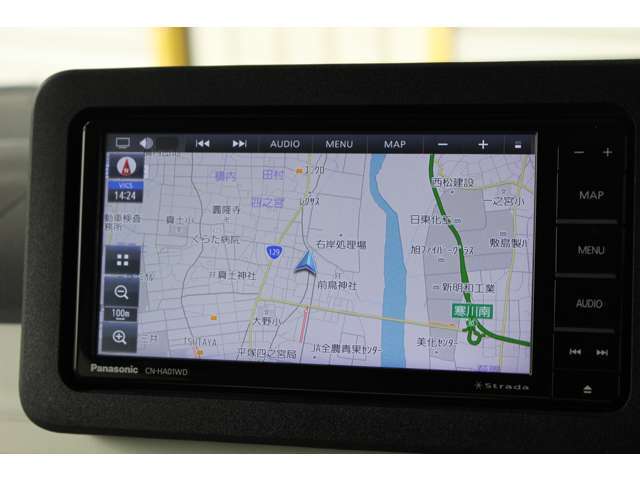 社外ナビを装着。ナビの使いやすさはもちろん、オーディオ機能も充実！キャンプや旅行はもちろん、通勤や買い物など普段のドライブも楽しくなっちゃいます♪