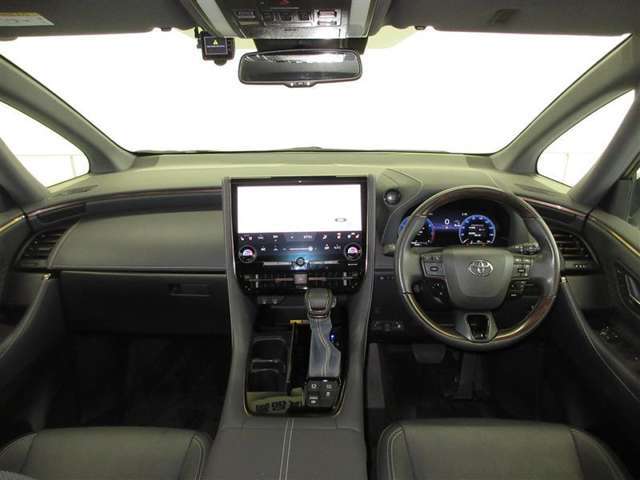 隅々にまで心づかいを施した快適なコックピット。