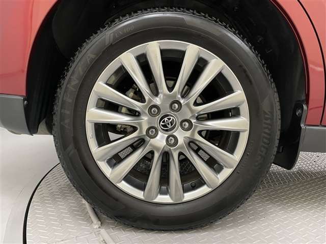 18インチ　純正アルミホイールです。