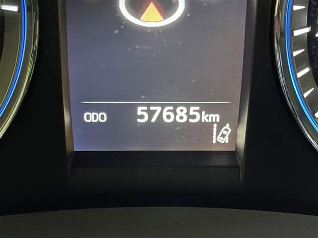 走行距離：57，685km（撮影時）　ご来店時や納車時には展示の移動や整備などで、若干 距離が進んでいる場合がございます。