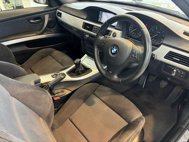 BMWでは運転席をコックピットと呼んでおります