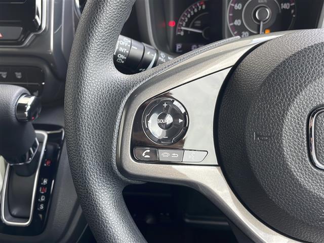 【運転席操作部】『運転席周辺の装備』の画像になります。快適なドライブを楽しむための機能が装備されています！運転席から触れるので使いやすいです！