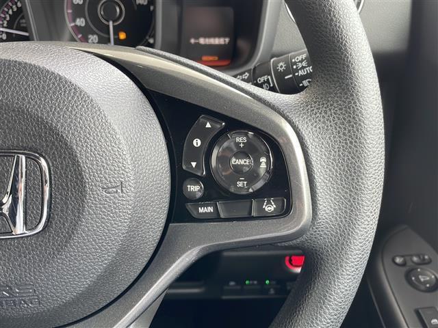 【運転席操作部】『運転席周辺の装備』の画像になります。快適なドライブを楽しむための機能が装備されています！運転席から触れるので使いやすいです！