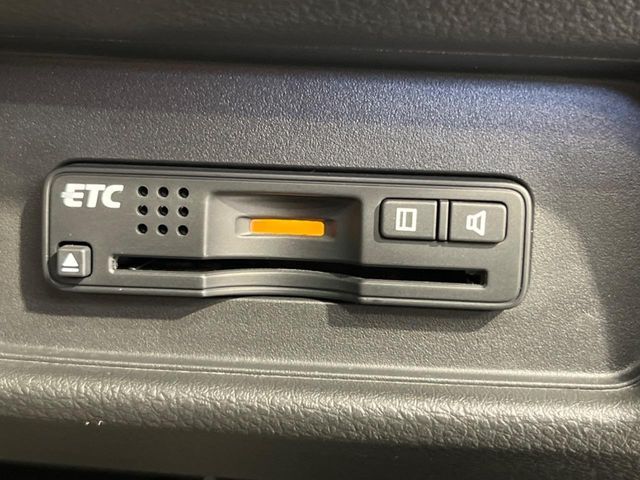 【ETC】高速道路の料金所をストレスなく通過！話題のスポットやサービスエリアに多い「スマートIC」利用時は必須のアイテムです。当店でセットアップを実施、ご納車当日からすぐにご利用いただけます！