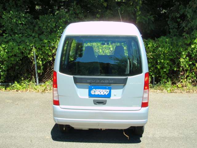 納車前に点検整備を施します。エンジンオイルを交換した後に、エンジン・足廻り・電気系統を点検します不良部品は交換して納車致します。総額内に含まれていますので追加でお支払いいただくことはありません