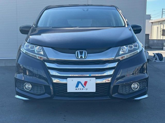 弊社では、全車『修復歴なし』のお車のみ取り扱っております。専任バイヤーによる厳選した仕入れの後、入庫後の車両チェックを行い、ネクステージが認定した高品質な中古車をご提供しております。