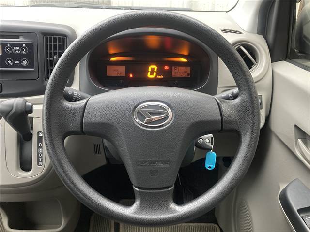 ご納車後も安心、安全なお車にお乗りいただく為にお得な保証パックもご用意しております。軽スマイルは、ご成約から納車後までお客様の大切なお車のサポートをさせていただきます！