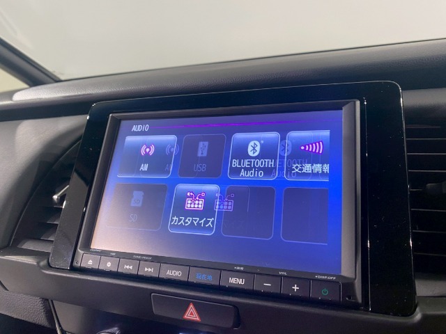 ナビゲーションの起動や検索の速度が速いメモリーナビ搭載。初めてお出掛けする場所でも快適・安心です。