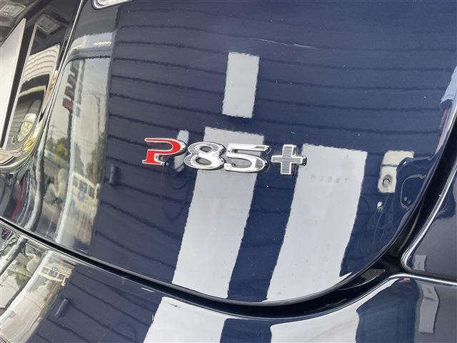 【P85+】なかなか珍しいP85＋が入庫いたしました。パフォーマンスモデルの中でも飛びぬけた性能です。リアのバッチがカッコ良く目立ってます！