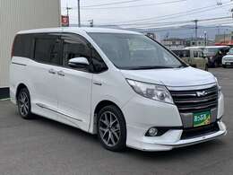 お車の車検・オイル交換・修理・鈑金塗装・ガラス修理・デントリペア・ボディコーティングなども幅広く対応しております。その際は無料で代車を貸し出し致します。車の事は何でもお任せください！