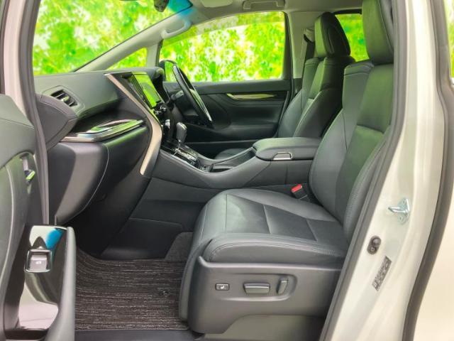 WECARSでは各商談席に大型モニターをご用意しております！見やすい大画面でゆったりと全国の在庫をご覧いただけます！是非ご来店お待ちしております！