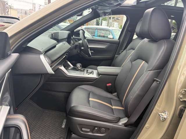 運転席/助手席シートヒーター付き