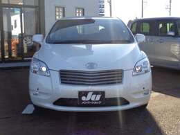 純正メモリーナビ/ワンセグ/Bモニター/横滑り防止/ステアリングスイッチ/フロントコーナーセンサー/4WD