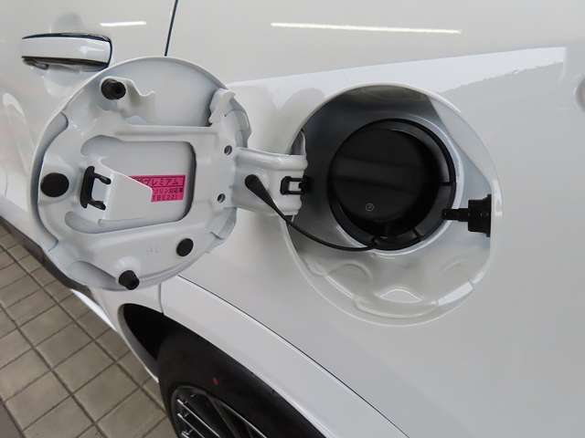 ■ガソリン燃料給油口（無鉛ハイオクガソリン仕様）
