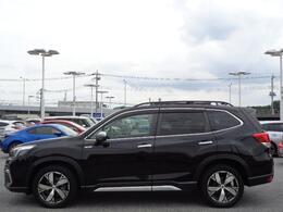 指定整備工場を併設しておりますので、メンテナンスもお任せください！スバル車を知り尽くしたメカニックが専用の診断機器などを使い整備・点検を行います。
