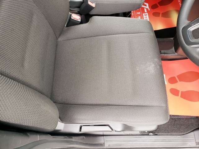 全車専門スタッフによる内装クリーニング、外装磨きを実施しており、見えない細かい部分まで気を使っております。是非、一度お客様自身の目で確かめて頂けたらと思います。