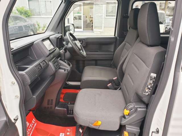 当店は、JU【社団法人日本中古自動車販売協会連合会】、社団法人自動車公正取引協議会の会員です。安心と信頼の中古車カーディーラーです。