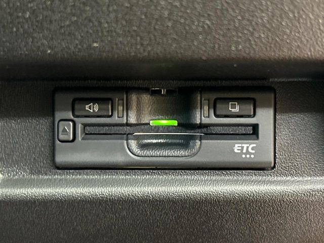 【ETC】高速道路の料金所をストレスなく通過！話題のスポットやサービスエリアに多い「スマートIC」利用時は必須のアイテムです。当店でセットアップを実施、ご納車当日からすぐにご利用いただけます！
