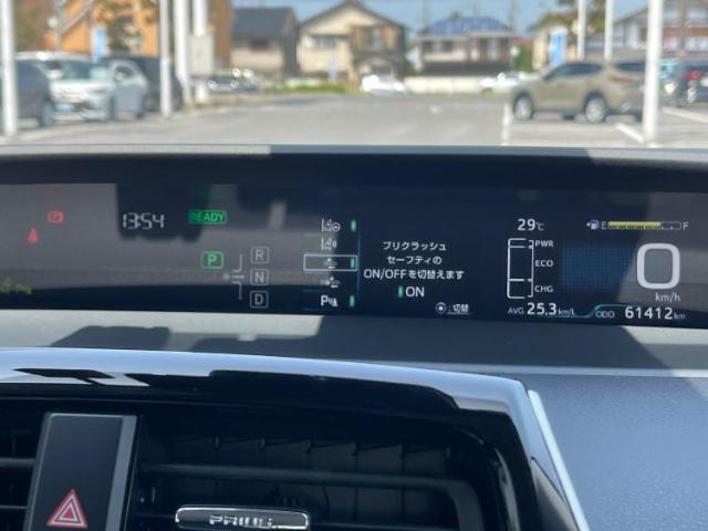 WECARSの展示場では実際に見て、触ってお車をお選びいただけます！知識の豊富な営業スタッフが様々なカーライフをご提案いたします！