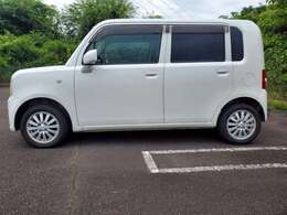 外装色は大人気のパールホワイトです！