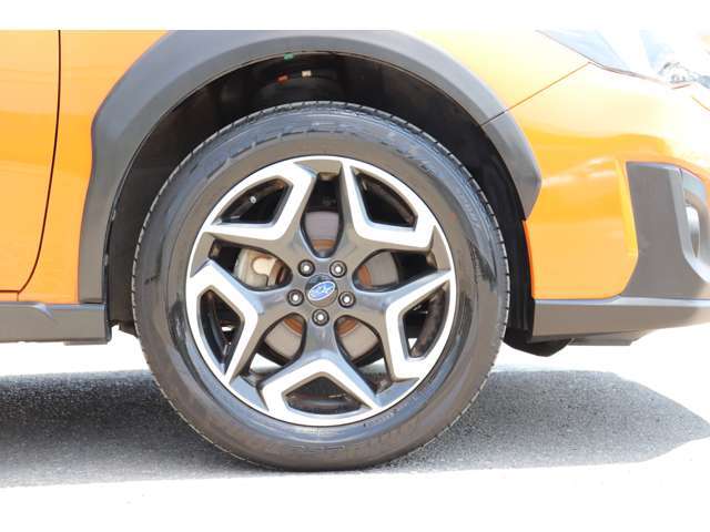 225/55R18インチアルミホイールです☆タイヤ残り溝少ないのでこれから新しいタイヤに交換します。