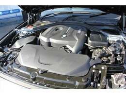 変更後新エンジン！2000cc直噴BMWツインパワーターボ・ガソリンエンジン搭載モデル！燃費良好！環境性能に優れております！ツインパワーターボ化により、走行性能にも優れております！