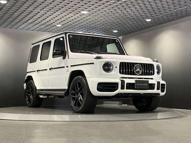メルセデスの認定中古車には、経験豊富なメカニックが最大100項目にも及ぶ点検・整備項目が設定されています。