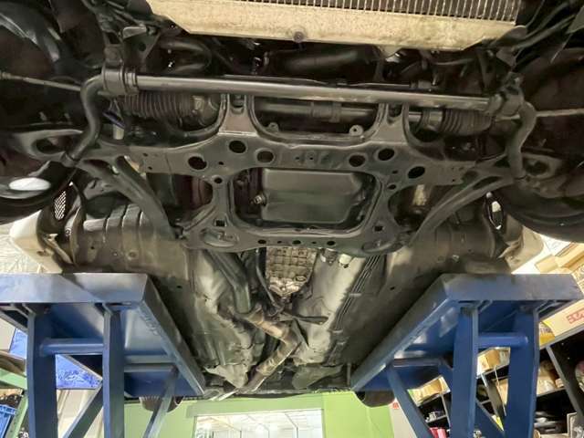 ナンバー（車検）取得をご希望の方は、車検対応の触媒を装着してのご納車となります（追加料金無・現物下取り）。ただし、サーキットやイベント専用車両等や業者販売の場合は現状でのお渡しとなります。