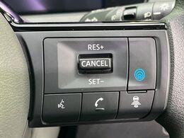 【プロパイロット】高速道路での長距離走行が楽に！！渋滞時と巡回走行のシーンで、アクセル・ブレーキ・ステアリングを自動で制御し、長距離運転の負担を軽減してくれます♪