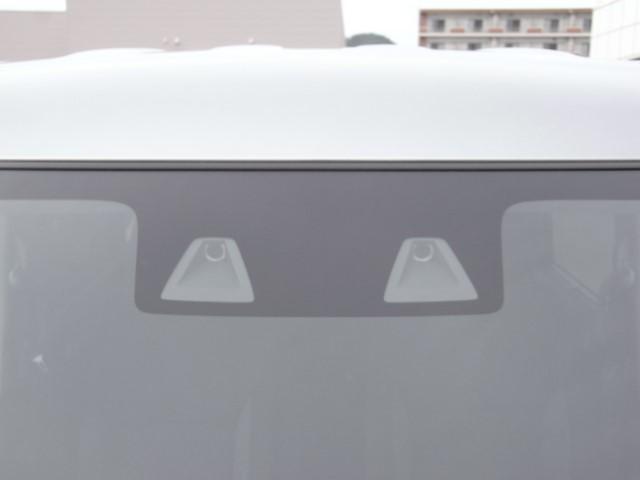 昼間も夜間も車両や歩行者を検知し、衝突の回避や衝突時の被害軽減をサポートするデュアルカメラブレーキサポートを搭載！