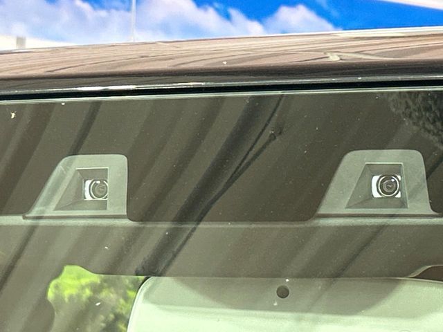 【スズキ　セーフティサポート】走行中に前方の車両等を認識し、衝突しそうな時は警報とブレーキで衝突回避と被害軽減をアシスト。より安全にドライブをお楽しみいただけます。