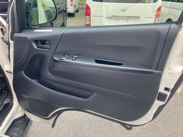車輌買取も行なっております。商用車から普通車どのようなお車でも買い取ります！査定無料ですのでお気軽にお申し付けくださいませ♪